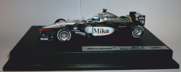 Mattel Hot Wheels Racing 50209 McLaren Mercedes MP4-16 Mika Häkkinen 2001 1:43